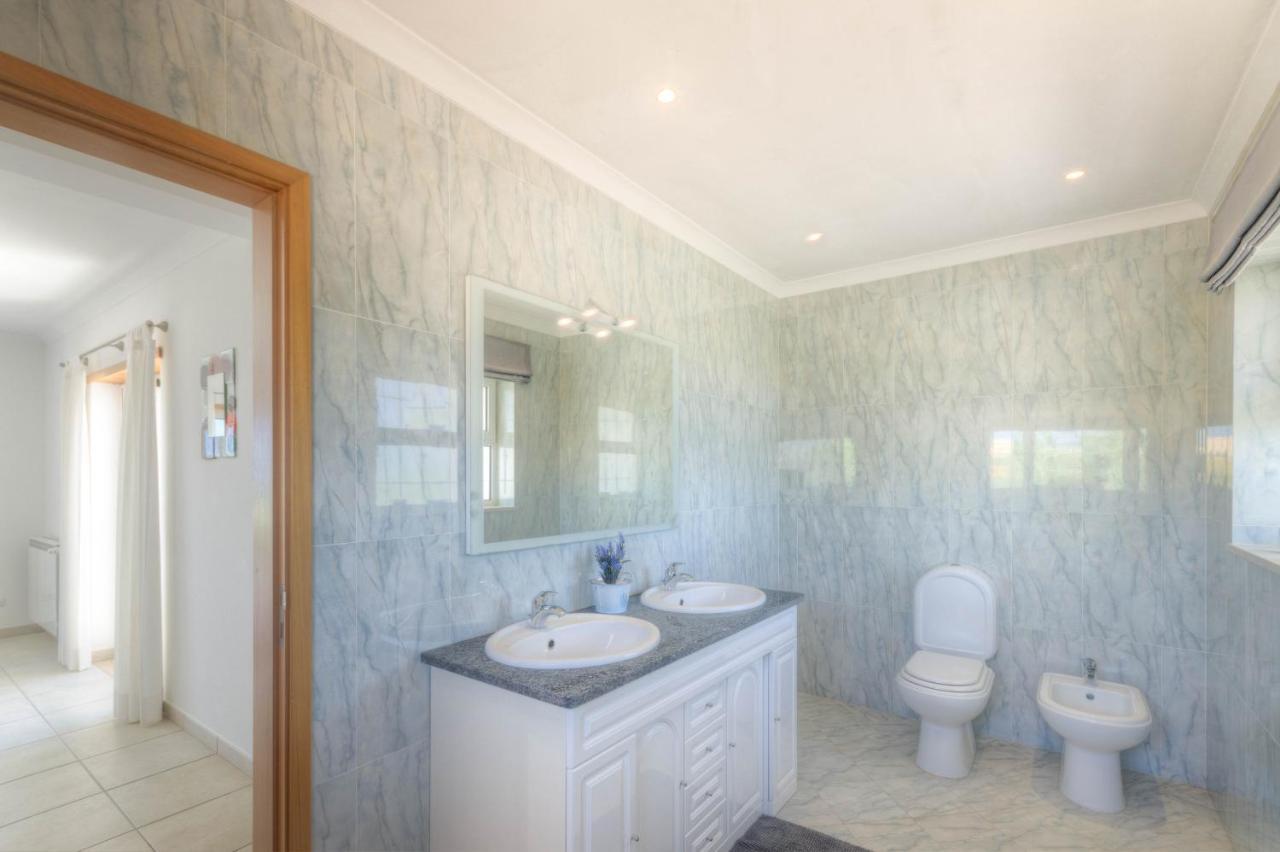 Villa Montanha, Luxury Coastal Villa, With Swimming Pool, Loungers And Alfresco Dining, 10 Min Walk To The Beautiful Praia Da Luz Beach, Shops, Bars And Restaurants! Экстерьер фото