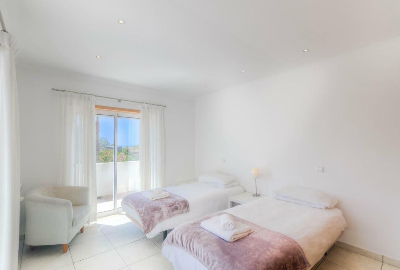 Villa Montanha, Luxury Coastal Villa, With Swimming Pool, Loungers And Alfresco Dining, 10 Min Walk To The Beautiful Praia Da Luz Beach, Shops, Bars And Restaurants! Экстерьер фото